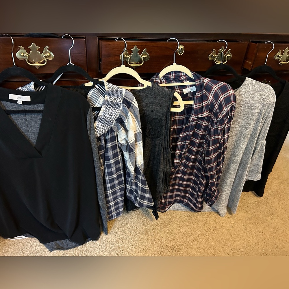 Lot of 6 stylish LOFT brand long-sleeve tops.  XL Plus size.  Great condition